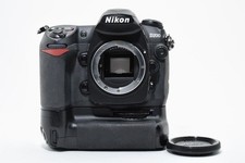 Nikon D200 body MB-D200