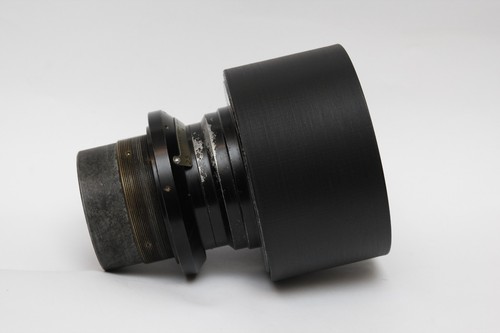 Lens hood for aero - lens,