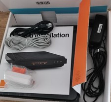  Livebox 4 Sagemcom avec  carton d'origine , alimentation et divers câbles