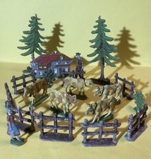 ANCIENS JOUETS EN PLOMB : FERME AVEC VACHES, PERSONNAGES ET ARBRES