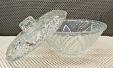 Ancienne Coupe ou Sucrier en Verre avec Couvercle Ciselé Motif Relief Fleur Rose