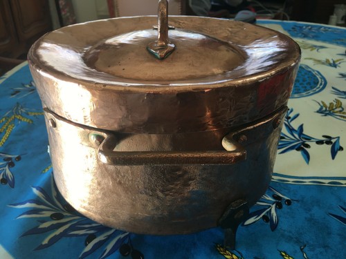 Marmite tres ancienne - , en