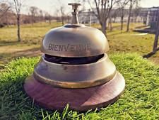 Sonnette cloche de bar hôtel commerce...Bienvenue, laiton et bois, diam.  14,5cm