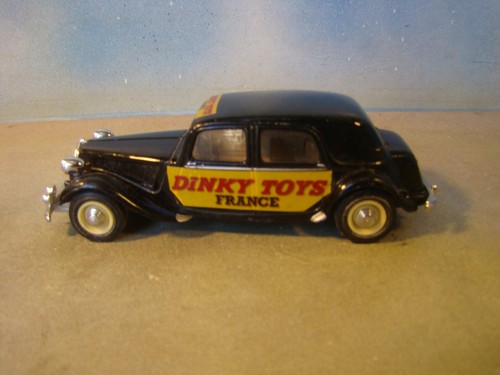 Citroen traction avant - 1/43,