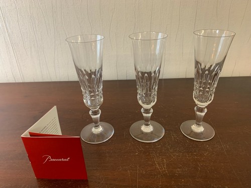 Champagne flutes model - champagne,
