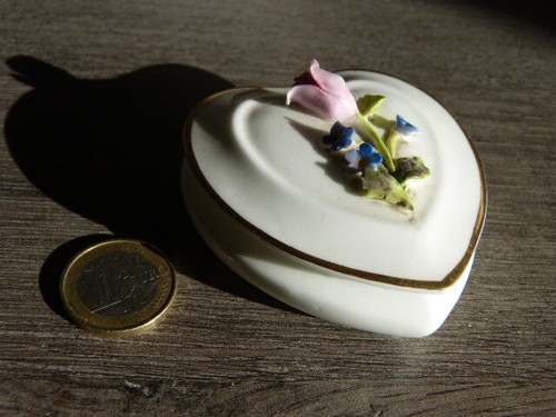 Boite porcelaine de - ,