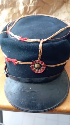 Casquette militaire ancienne - casquette,