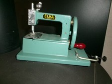 Jouet ancien - Machine à coudre enfant en fer ELEVA - couture