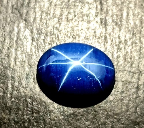Cabochon ovale saphir - , étoile