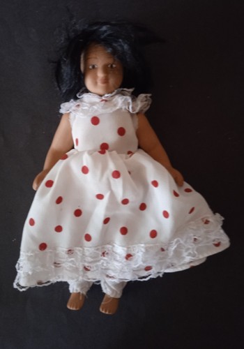 Poupée porcelaine vintage