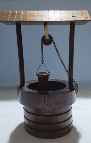Puits bois souvenir - en,