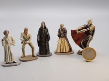 PLOMB    STAR WARS -LUCAS FILM   5 FIGURINES