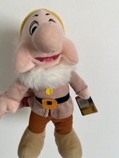 Peluche disney joyeux des 7