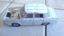 Renault 8 pour pieces 1:43
