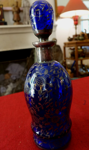 Belle carafe flacon bleue - belle,