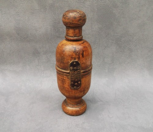 Bouchonneuse ancienne bois - ancienne, en
