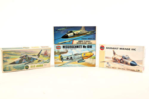Airfix lot 4 maquettes - un,
