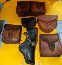 LOT D'ETUIS EN CUIR DE L'ARMEE