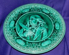 RARE GRAND PLAT CERAMiQUE DE RUBELLES  ? XIXe  PERSONNAGE RELIEF BB  29 CM