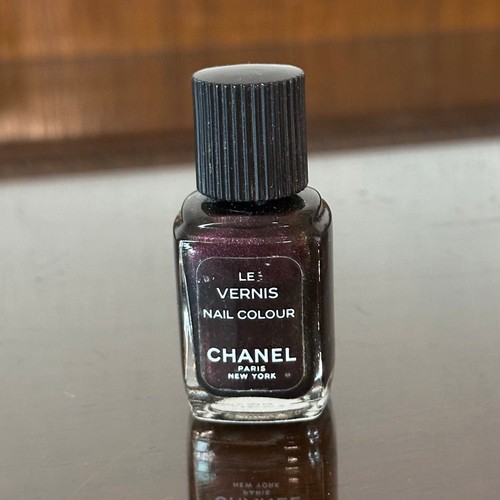 Chanel vernis nail colour - chanel, le
