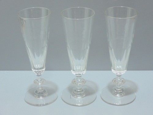 Belles flutes à champagne - -3,