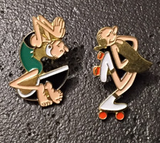 Pin’s Lot de 2 BD DA Olive Femme de Popeye Patin à Roulettes Natation (152)