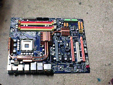 Carte mere GIGABYTE GA-EP45-DS4 REV 1.0 sans plaque socket 775