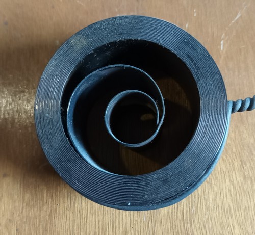 Ancien ressort pour pendule