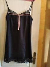 Nuisette satin noire et marron "Darjeeling"  taille 38 bretelles réglables.
