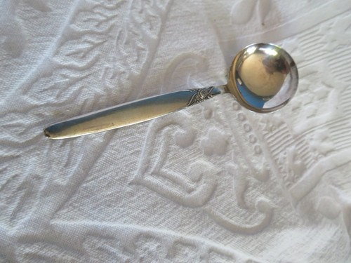Petite louche créme en - à,