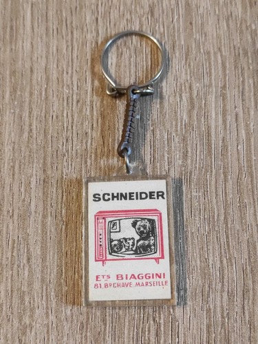 Rare porte clés key - rare,