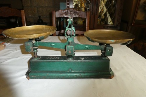 Ancienne balance fonte - ancienne, en