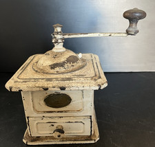 Ancien Moulin à Café