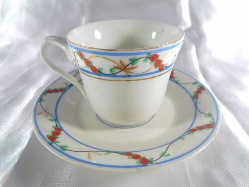 Superbe tasse sous - tasse, en