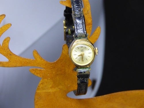 Ancienne montre femme uti - ancienne,