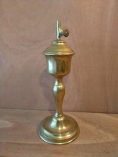 LAMPE A PETROLE SUR PIED