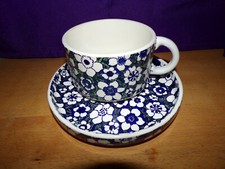 Ancienne tasse et sa soucoupe