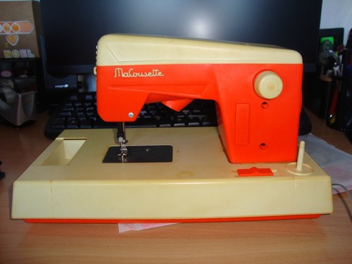 Ancien jouet machine coudre - jouet,