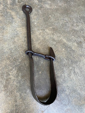 Ancien crochet pour seau puit
