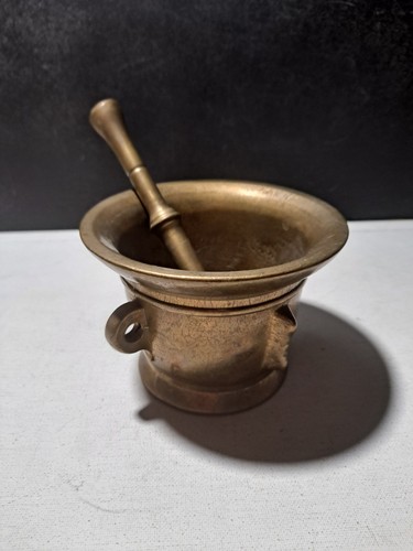 Mortier metal ancien - en,