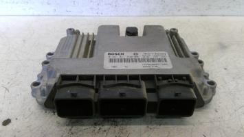 Calculateur moteur opel vivaro - moteur,