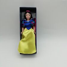 Poupée Disney en porcelaine Blanche Neige