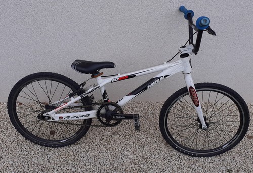 Bmx vintage marque mbk - bmx,