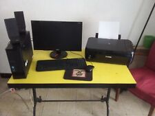 table bistrot authentique, revêtement de couleur jaune, nettoyage facile, pieds