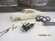 amt  1/25 : 1962 pontiac bonneville à restaurer