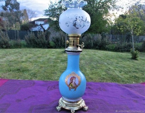 Lampe pétrole ancienne - ,