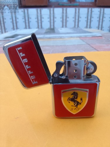 Briquet essence ferrari - a,