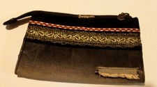 Portefeuille Femme Neuf de Marque DESIGUAL en Jean Souple Brodé Noir & Gris.