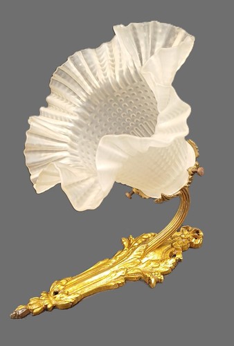 Applique col cygne - de, en