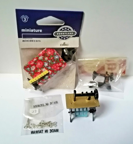Lot objets miniatures - d',
